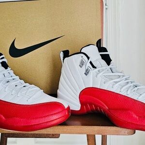 Air Jordan 12 retro (cherry)